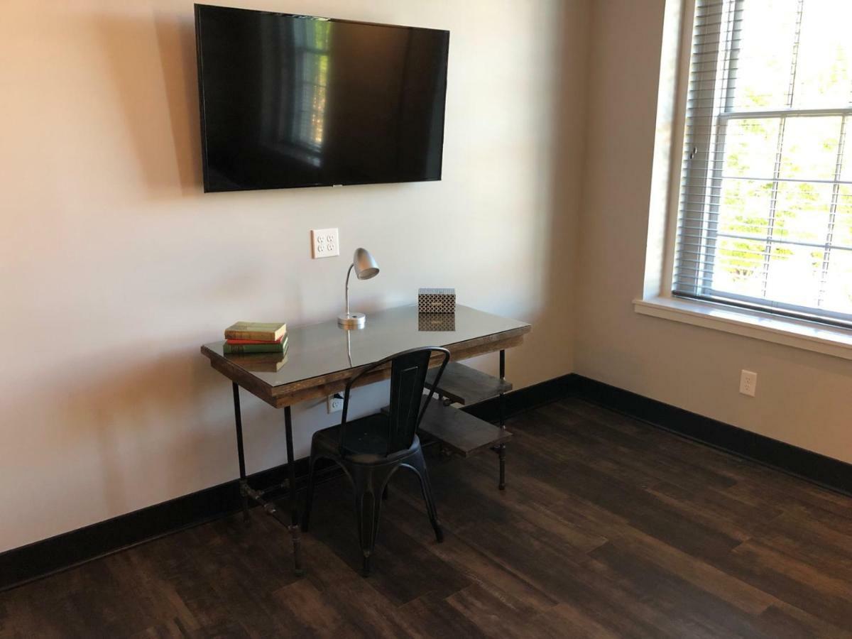 Gibson'S Warehouse Apartment Staunton Bagian luar foto
